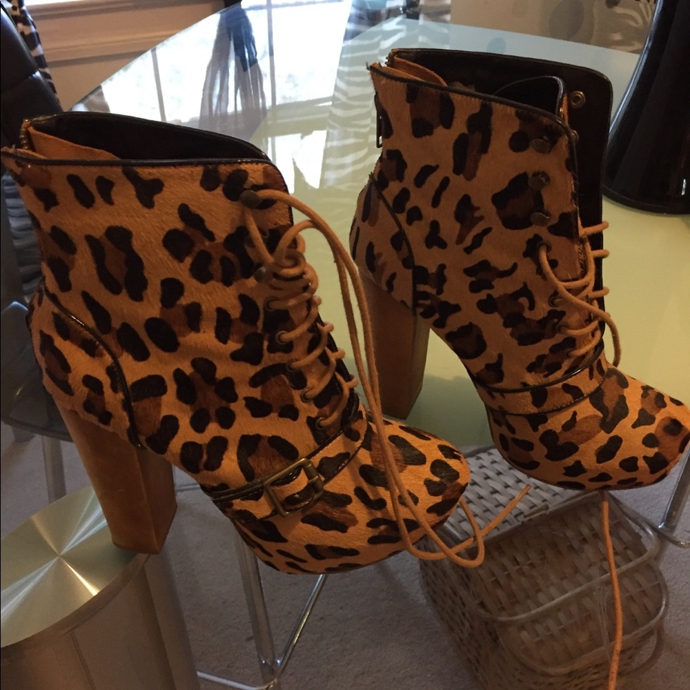 Jessica Simpson boots